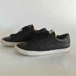 COPY - Mens Nike Size 11.5 Blazers